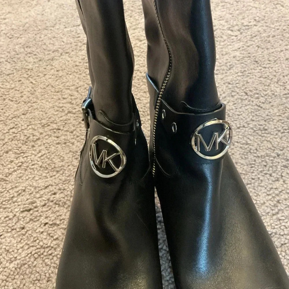 Michael Kors Women's Black Leather Tall Riding Equestrian Boots Shoes Y2K sz 7.5 - Picture 2 of 6